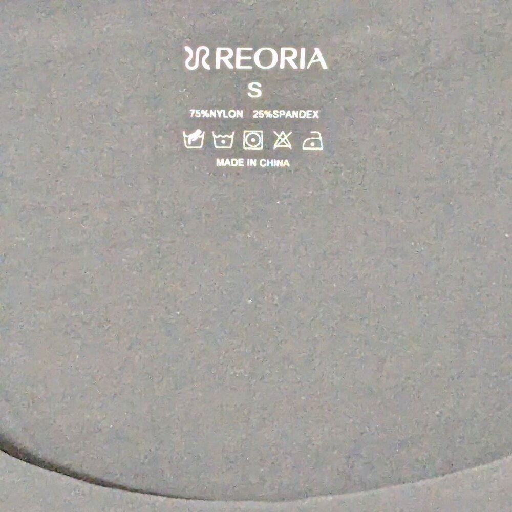 Reoria black long sleeve crop top, size small, NWT! - Picture 3 of 4